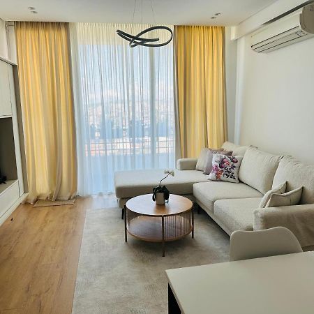 Madalin Seaside Apartment Vlore Exterior photo