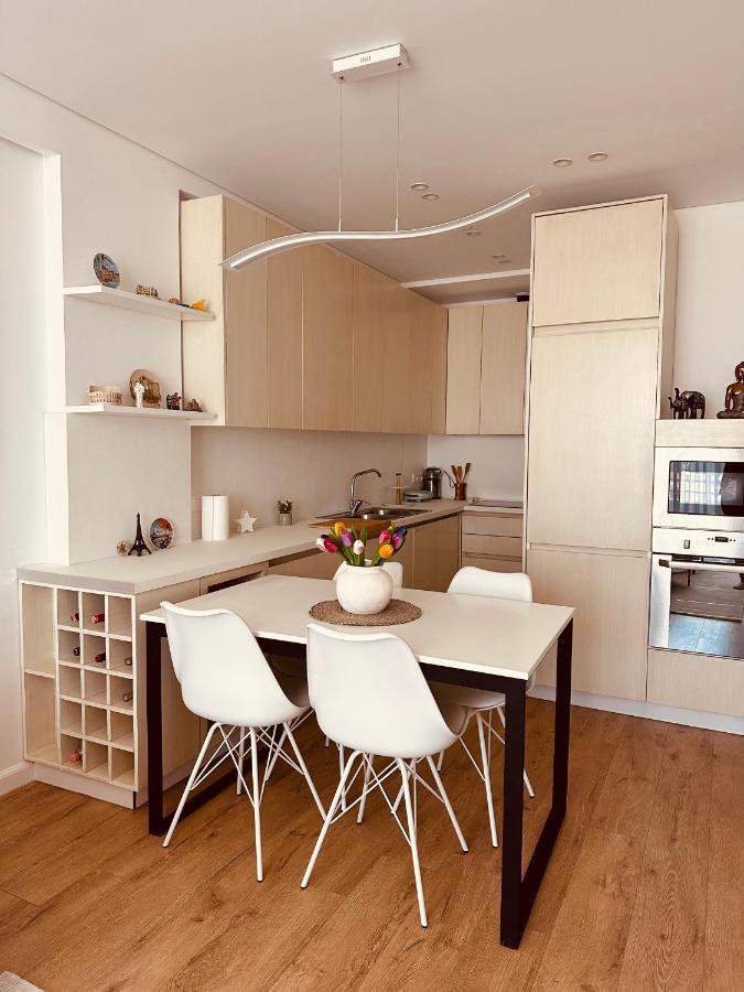 Madalin Seaside Apartment Vlore Exterior photo